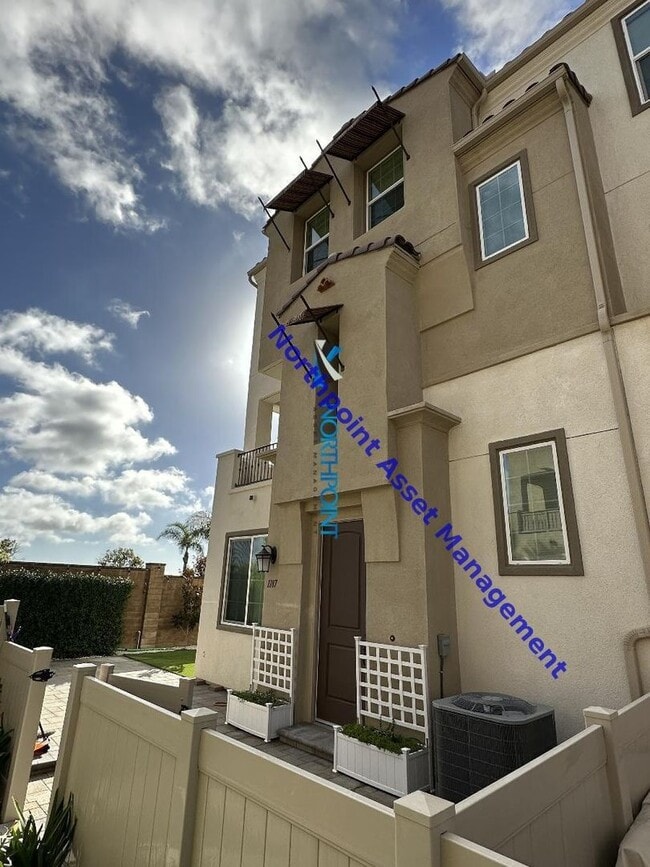 Building Photo - COMING SOON! Beautiful 4BR 3.5BA Home w/ Community Pool and Spa Access • Quartz Kitchen • 2-Car G...