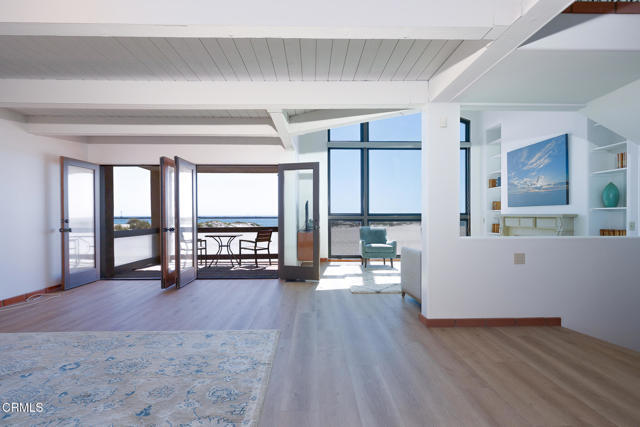 Building Photo - 3265 Ocean Dr