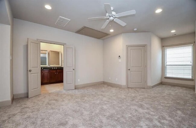 Building Photo - 2908 Leeland St