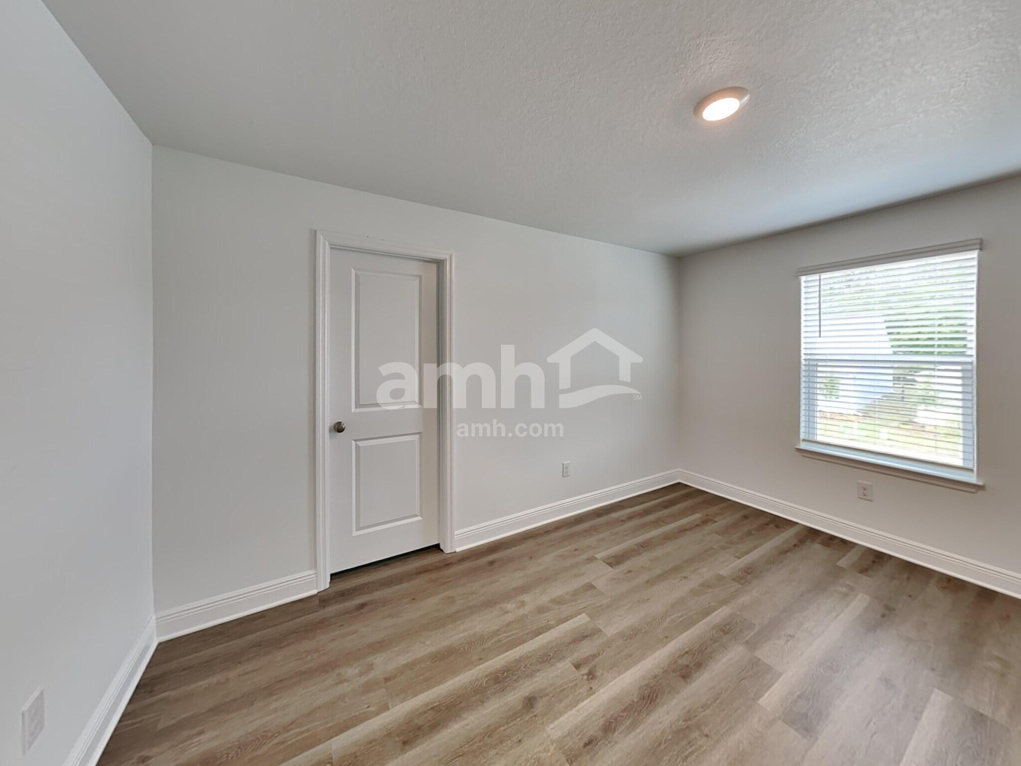Building Photo - 6420 Atlantic Bch Ave
