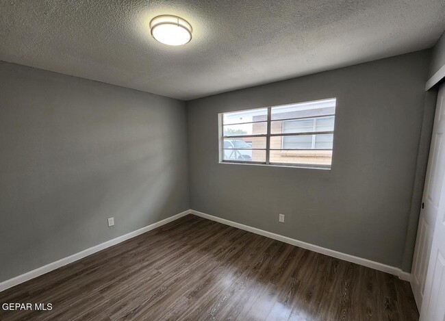 Building Photo - 11242 Wharf Cove Dr