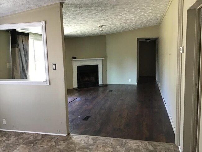 Building Photo - 1126 Tearcoat Rd