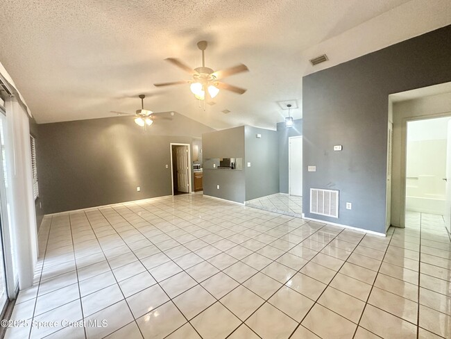Building Photo - 5055 Canoni Pl