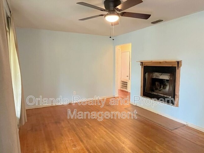 Building Photo - 2611 Pembrook Dr