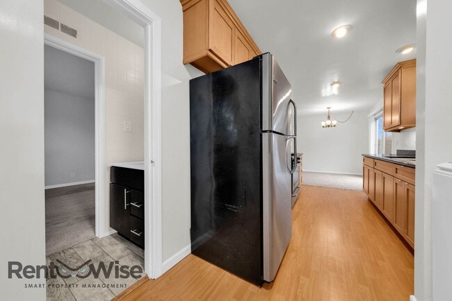 Building Photo - 2406 Kehoe Ave