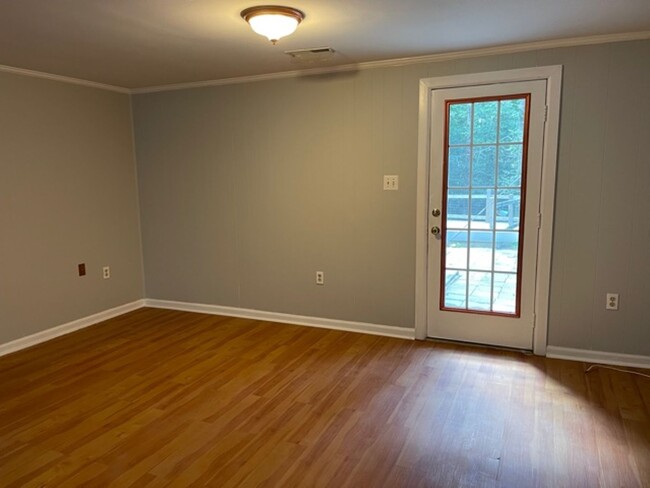 Building Photo - 5649 Smallwood Ct