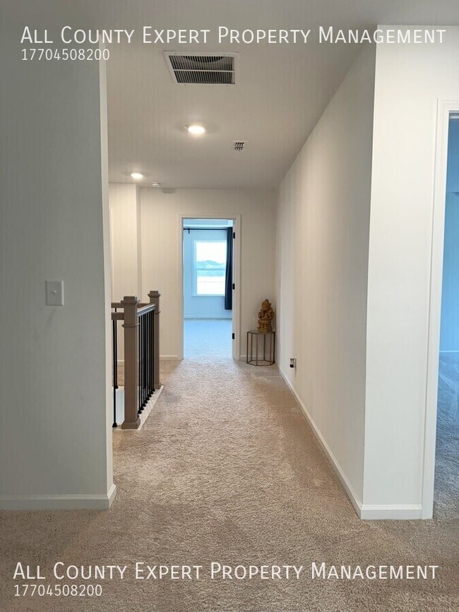 Building Photo - 690 Avignon Blvd
