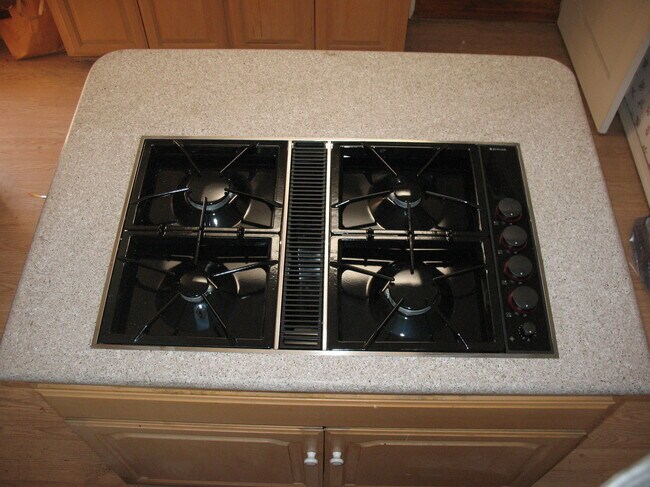 Brand New Jenn-Air Cooktop Stove - 3121 W Wyoming Ave