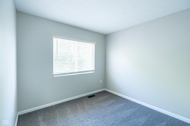 Building Photo - 1360 S Talbott St