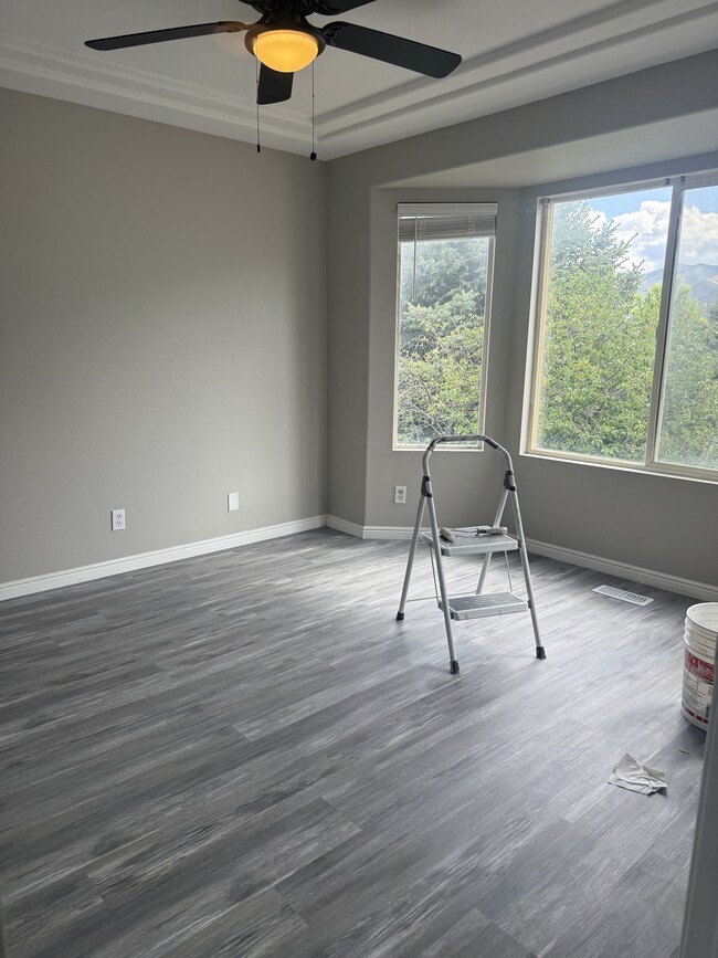 Building Photo - 461 E 740 N