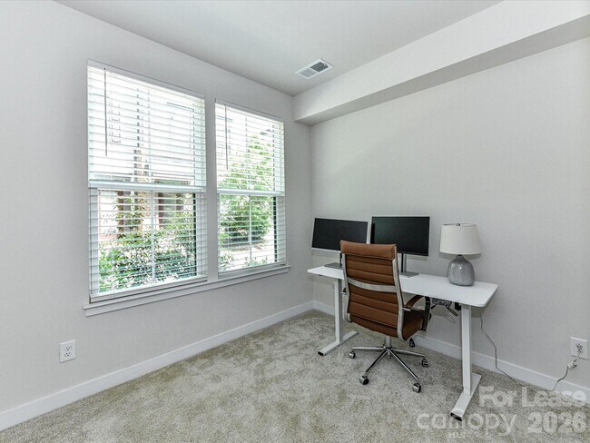 Building Photo - 408 Tristram Ln