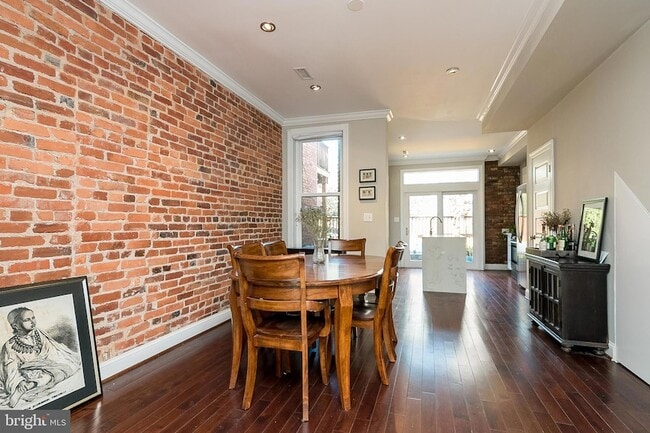 Building Photo - 2030 Flagler Pl NW