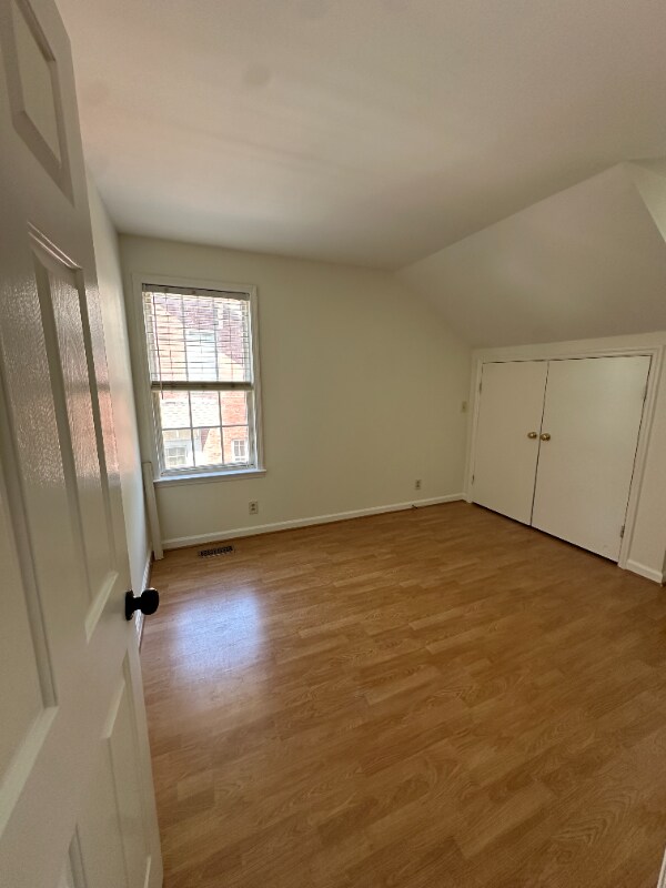 Building Photo - 1808B Ashwood Ave