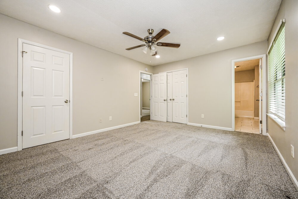 Building Photo - 2921 Sunset Ct