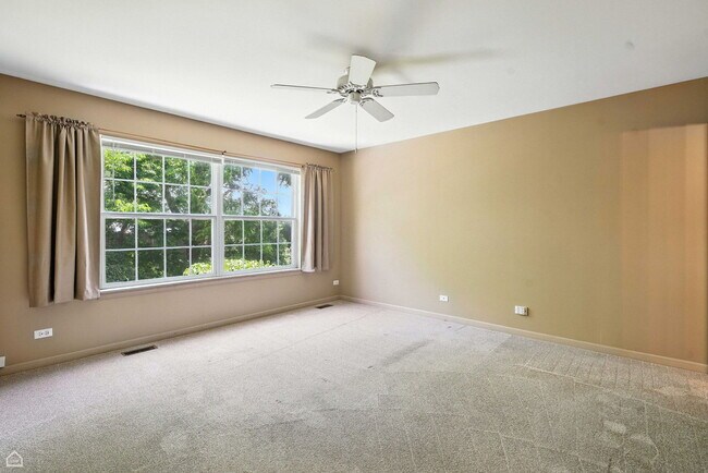 Building Photo - 223 Mistwood Ln