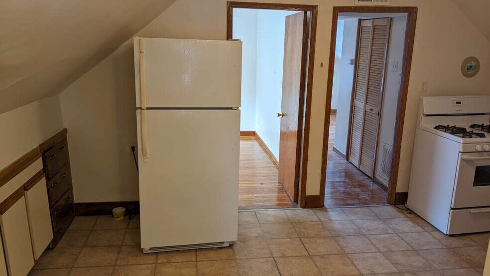 Building Photo - 11 Falmouth St