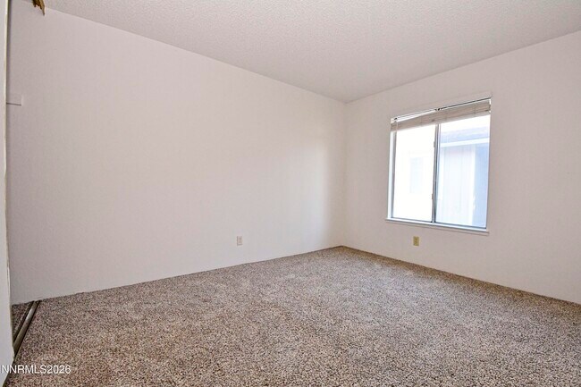 Building Photo - 400 S Saliman Rd