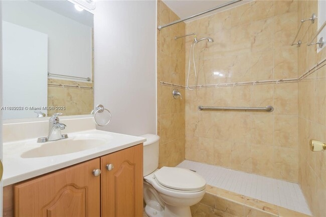 Building Photo - 2524 W 65th St