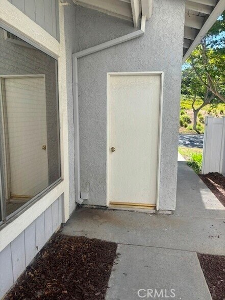 Building Photo - 7083 E Shorecrest Dr