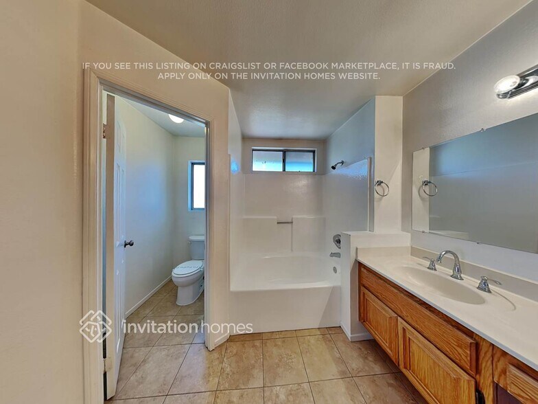 Building Photo - 8049 Streamside Ct
