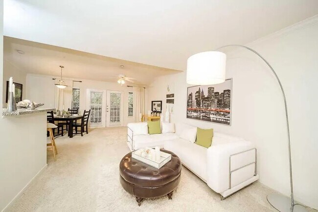Building Photo - North Houston Living | Easy Commute & Comfort