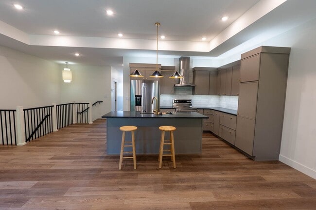 Building Photo - New Construction 4bd/3ba Townhouse