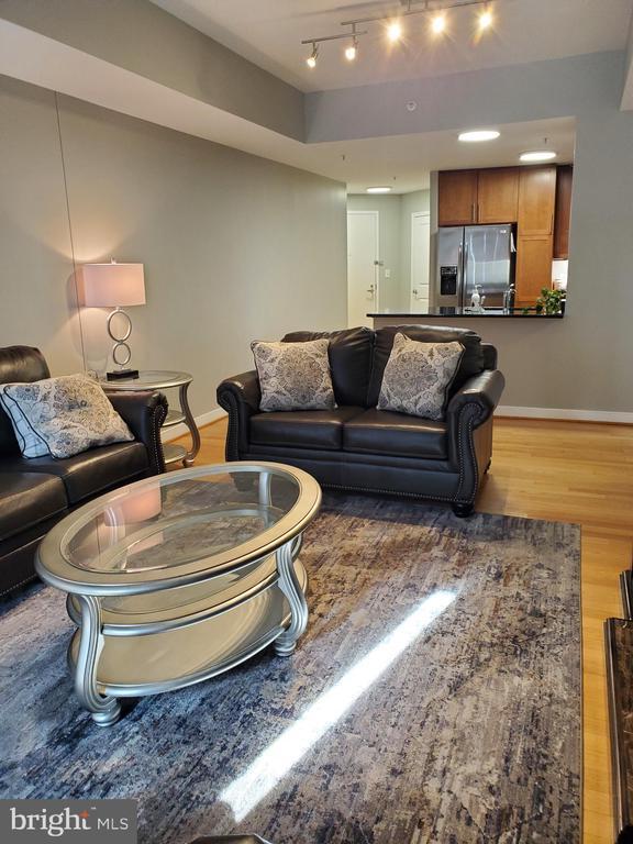 Building Photo - 155 Potomac Passage