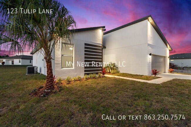 Building Photo - 123 Tulip Ln