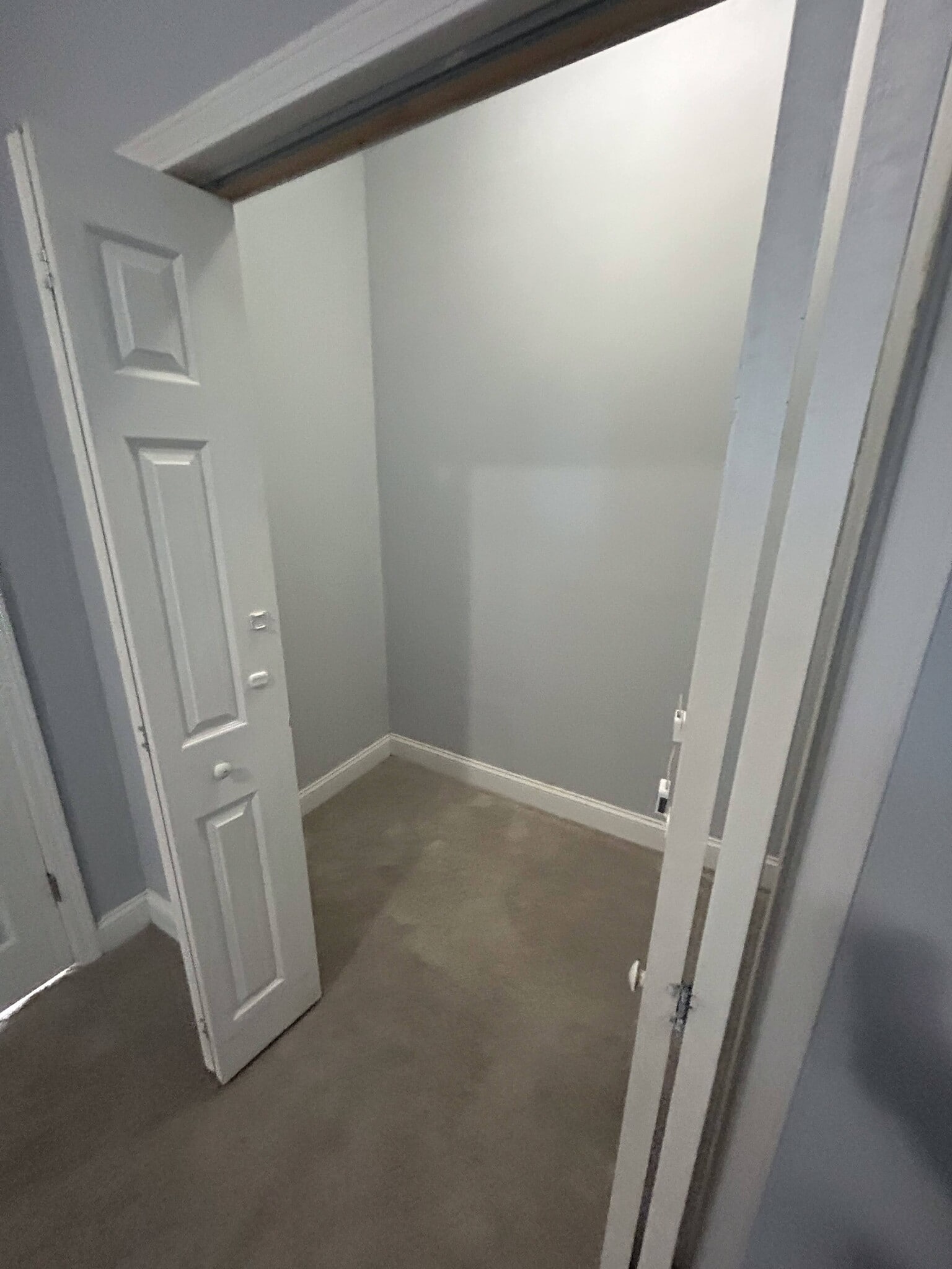 Building Photo - 508 6th Ave