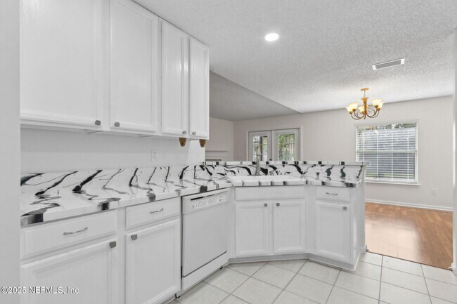 Building Photo - 616 Fallen Timbers Dr