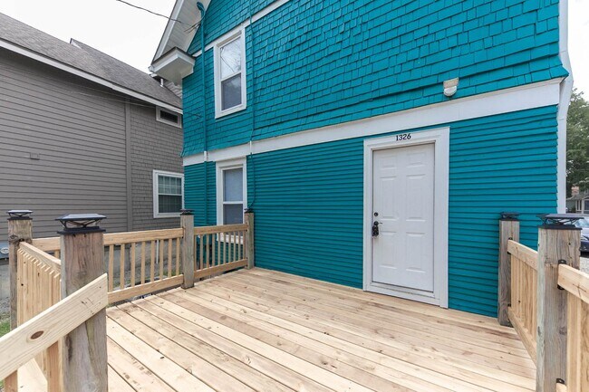 Building Photo - 1326 Massachusetts St