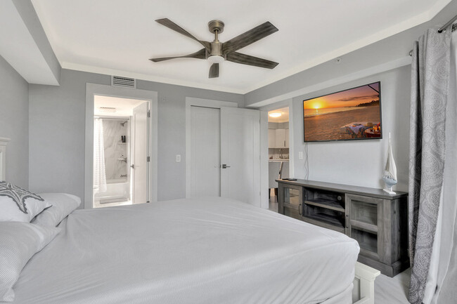 Building Photo - 8687 River Homes Lane