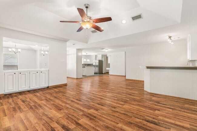Building Photo - 3127 Lake Island Dr