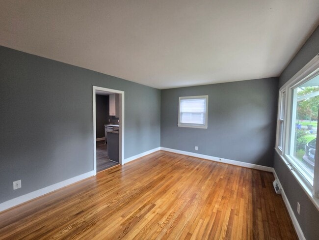Building Photo - Charming Ranch with Fenced Yard in the Hea...