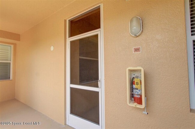 Building Photo - 6858 Toland Dr