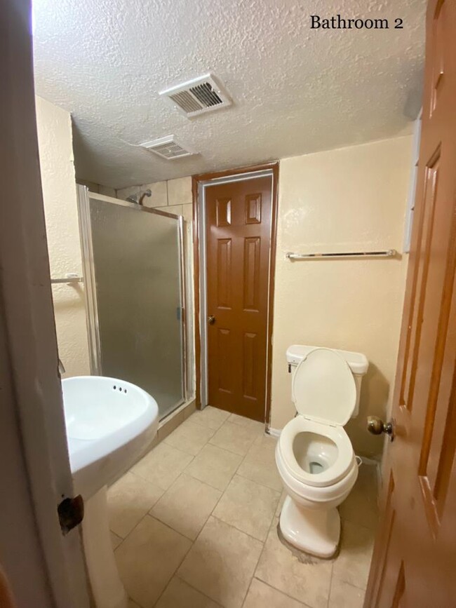 BATHROOM - 3515 W Marshall Ave