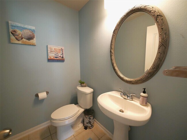 Building Photo - 20715 White Hyacinth Dr