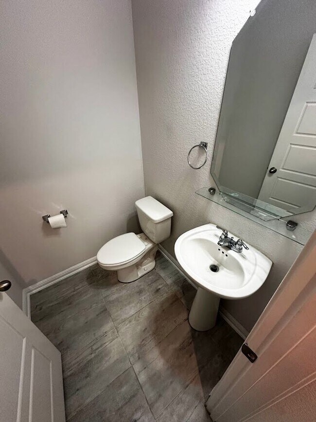 Building Photo - 4802 Drifter Oaks