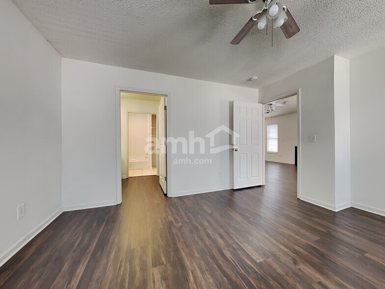 Building Photo - 181 Cameron Way Cir