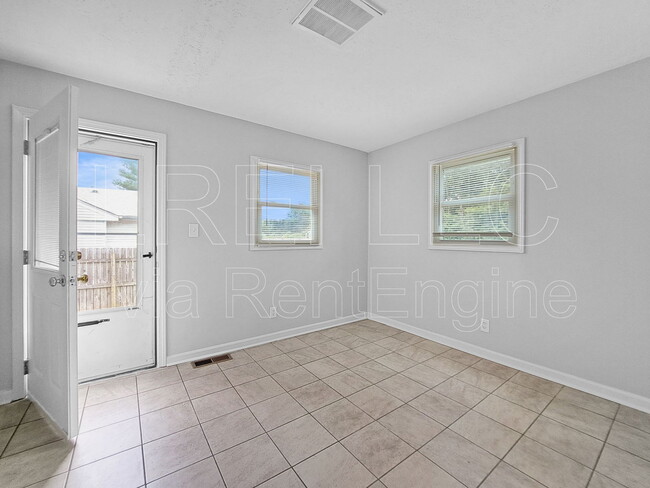 Building Photo - 13106 Ashlawn Dr
