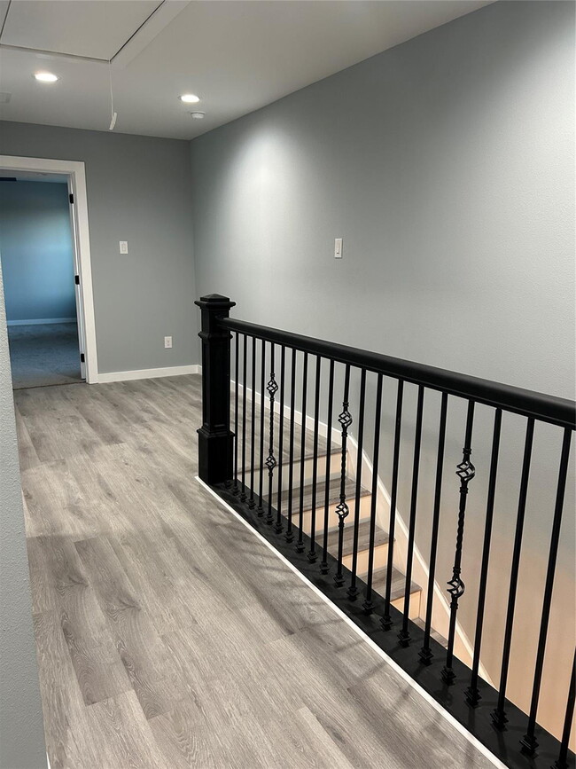 Building Photo - Newer duplex in Dallas