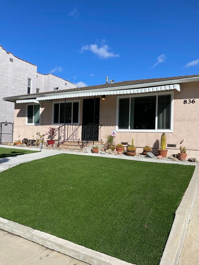 836 N Fuller - 836 N Fuller Ave