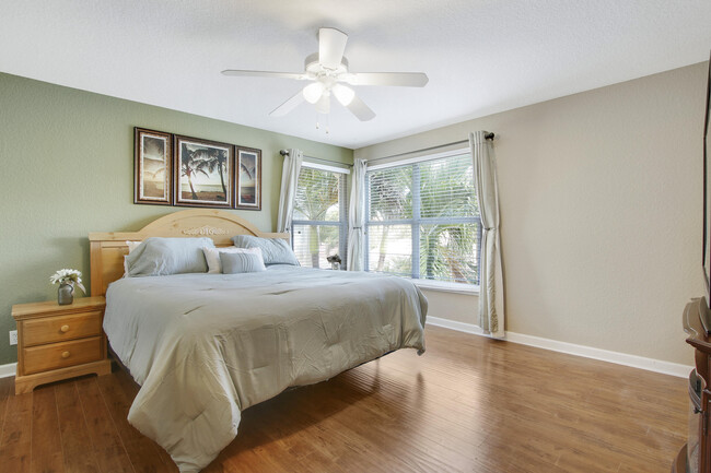 Building Photo - 8210 Calterra Dr