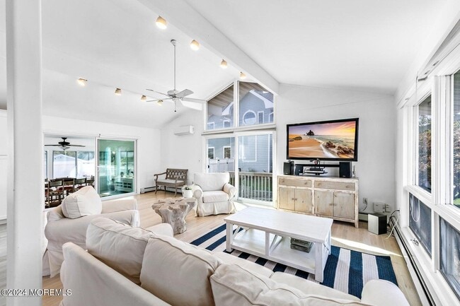 Building Photo - 65 Seaview Ave
