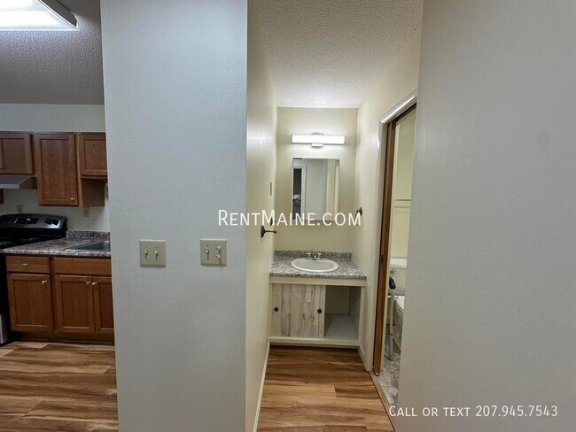 Building Photo - 43 Longrale Park