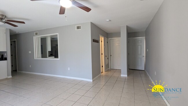 Building Photo - Renovated 2 Bedroom 2 Bath Apartment Avail...