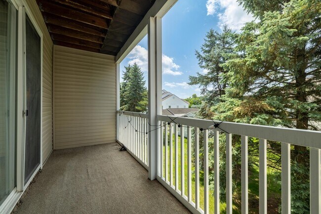 Building Photo - 2906 N Knightsbridge Cir