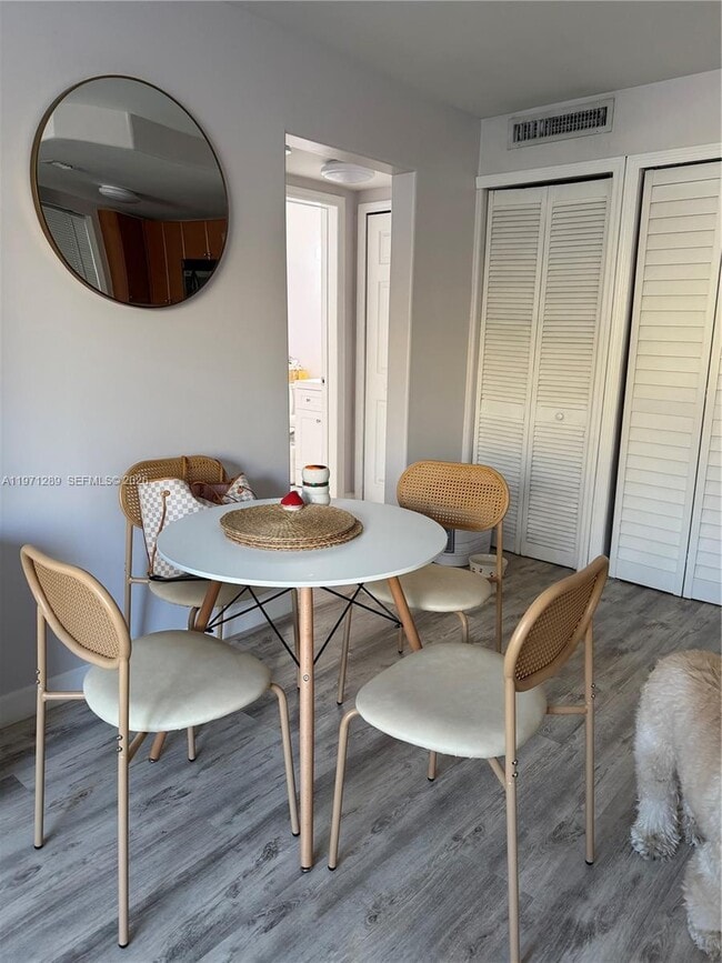 Building Photo - 3101 SW 27th Ave