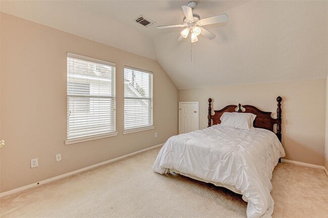 Building Photo - 1138 Jasons Bend Dr