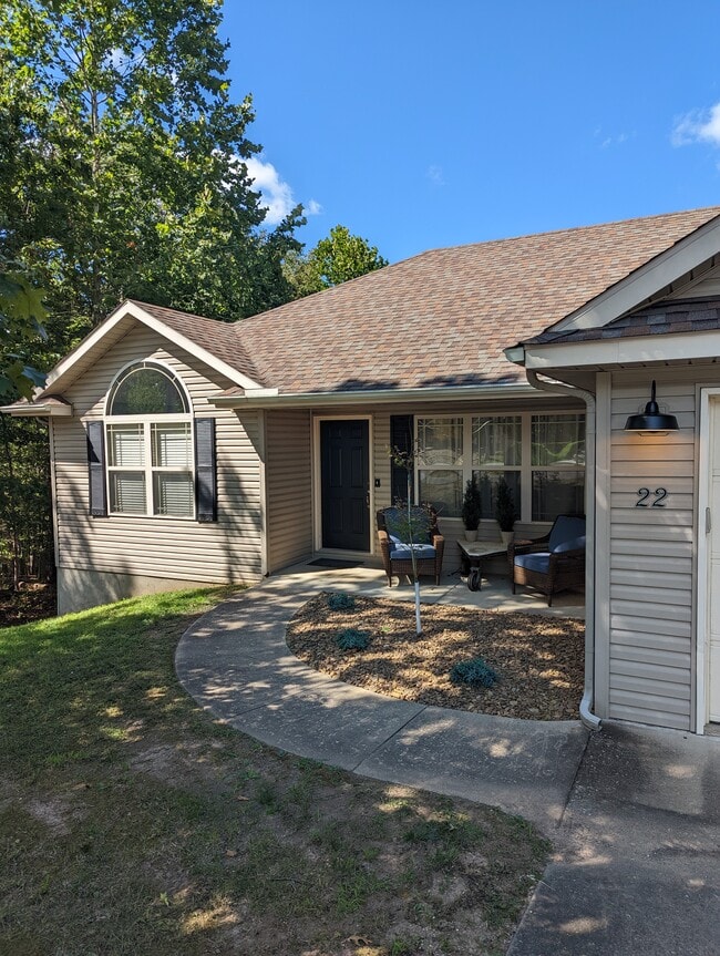 Primary Photo - 22 Lyndhurst Dr